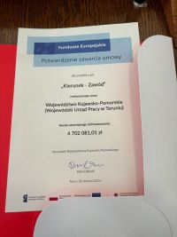 Wręczenie umowy Kierunek-Zawód - 004(1)